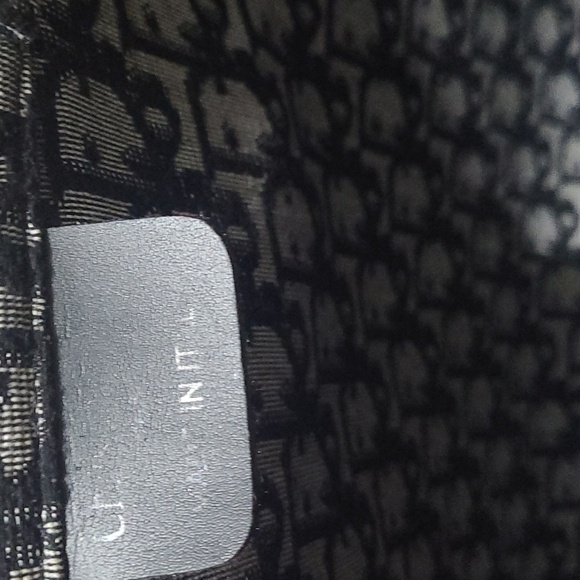 Beutiful  cd blue bag large size( Price  Firm) - Picture 8 of 11